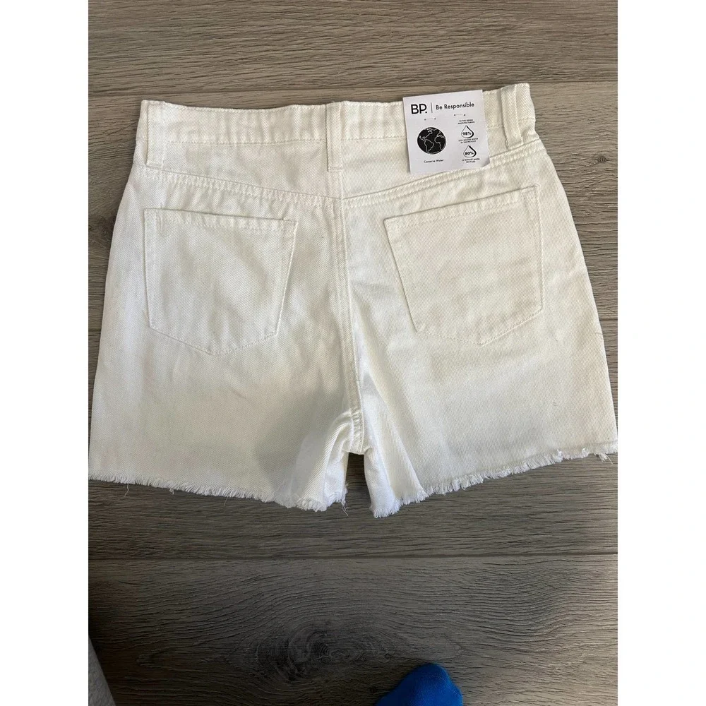 BP RIPPED WHITE DENIM SHORTS - Picture 13 of 13